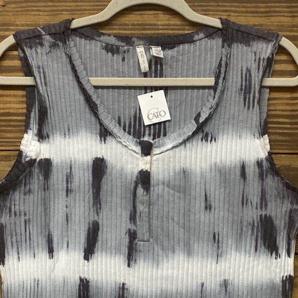 Cato Tank Top - Picture 2 of 7